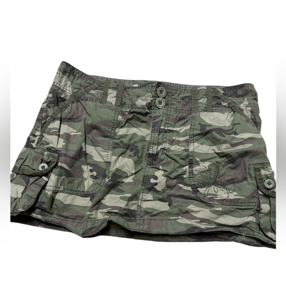 💚EUC-SUPER CUTE CAMO MINI SKIRT SZ 7💚💚